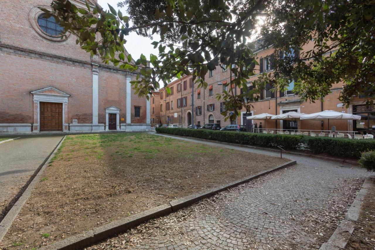 Central Ferrara Apartment Luaran gambar